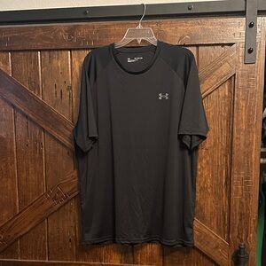 Under Armour Men's Charcoal/Black Short Sleeve Tee